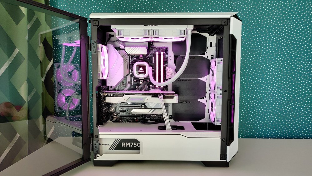 Black and White (And RGB ofc) themed gaming PC for my sister » builds.gg