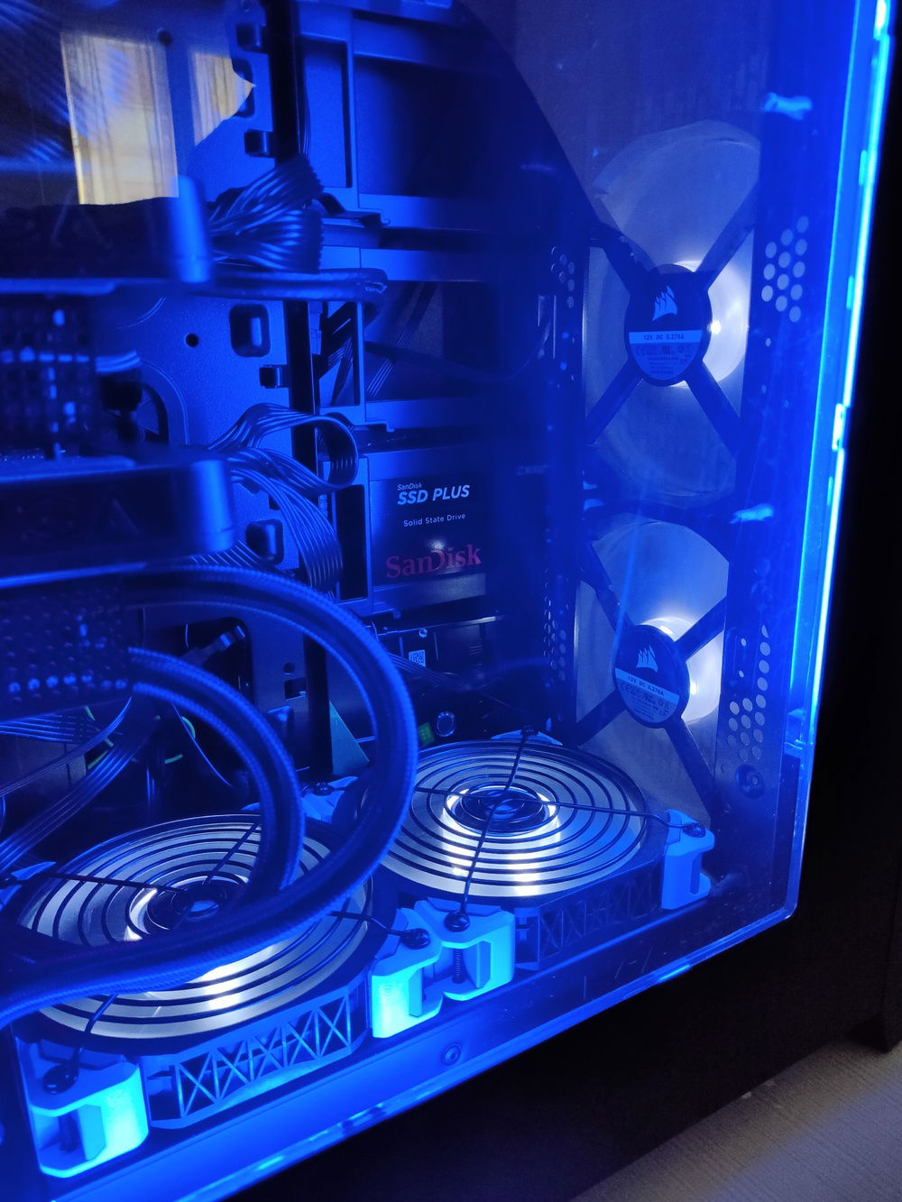 A view of the internal front part of the rig.