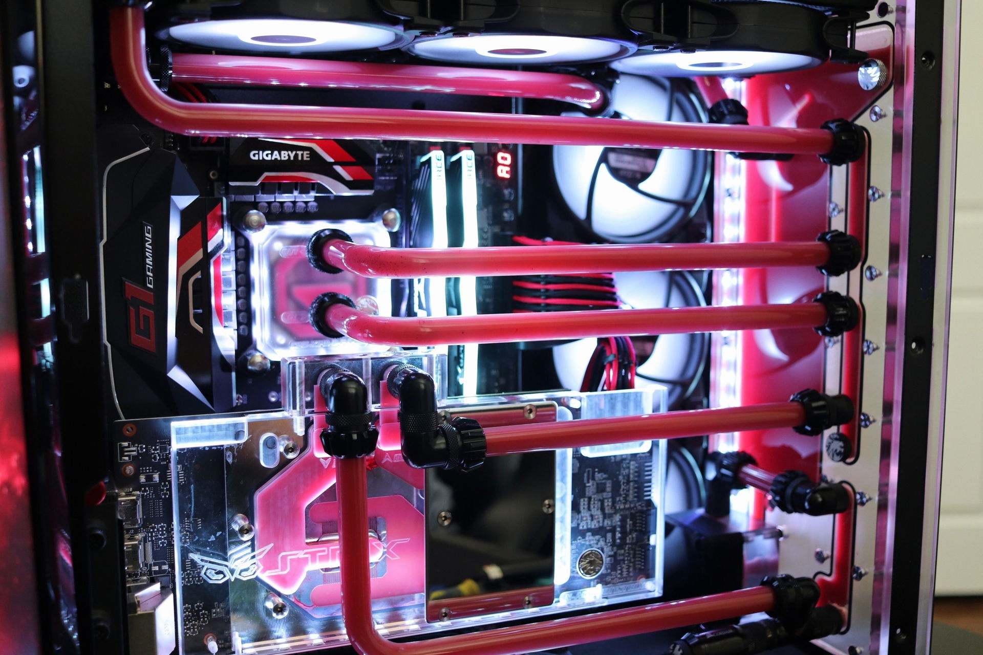 LianLi 011 Dynamic Custom Loop build » builds.gg