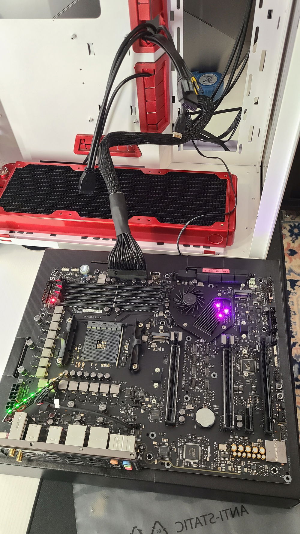 Testing MoBo before painting, It's ALIVE!!!!