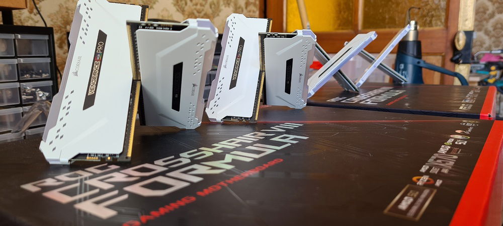 Corsair font aussi dans les Hérissons tchèques :D