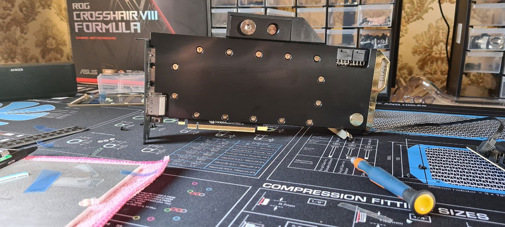 La titan sous WB EKWB