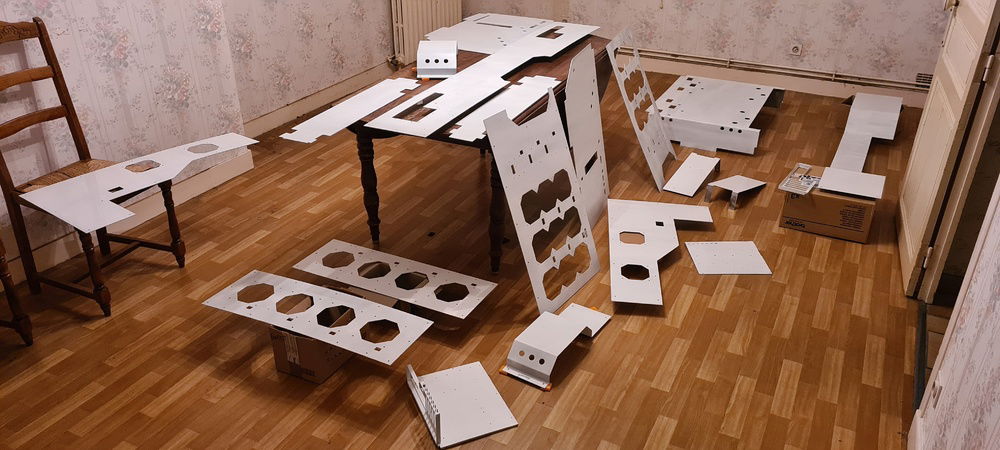 j'ai préparer moi même les plaque avant la peinture finale, c’était long a faire, j'ai galéré !