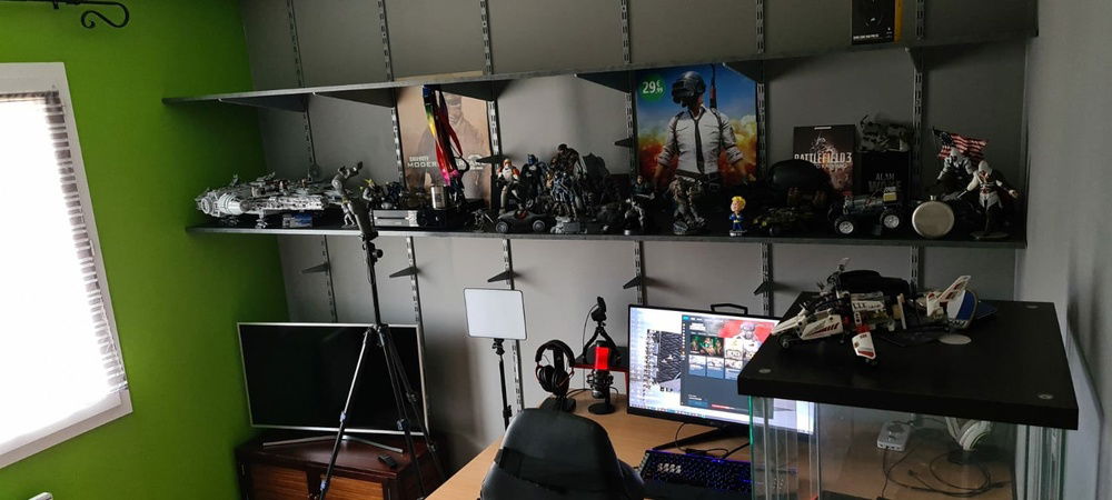 on prépare la geekroom pour le montage finale !