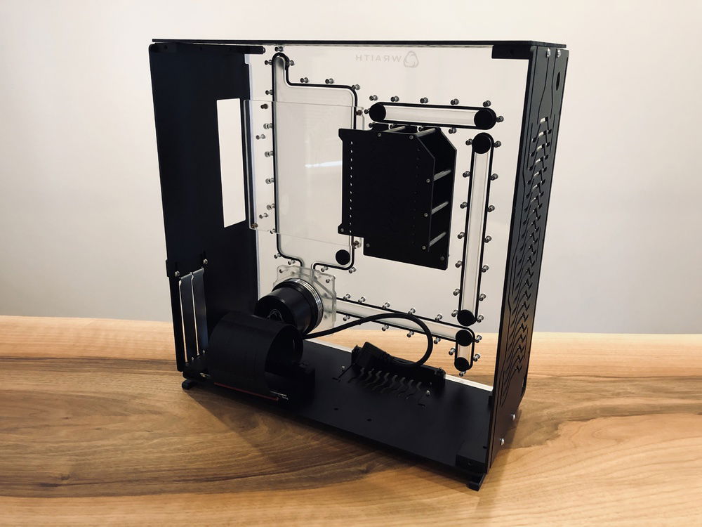 Singularity Computers: Wraith - inside rear