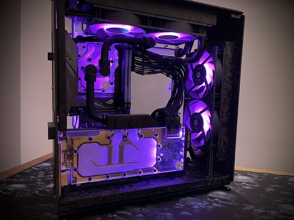 Full case D-RGB with EKWB Mystic Fog Coolant (temporary cabling).