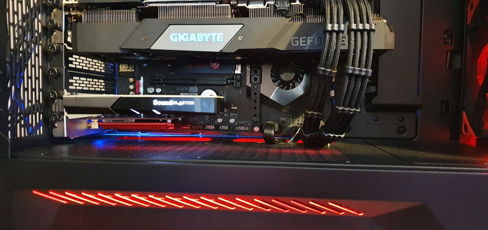 Soundblaster AE7 and 500gb nvme games drive