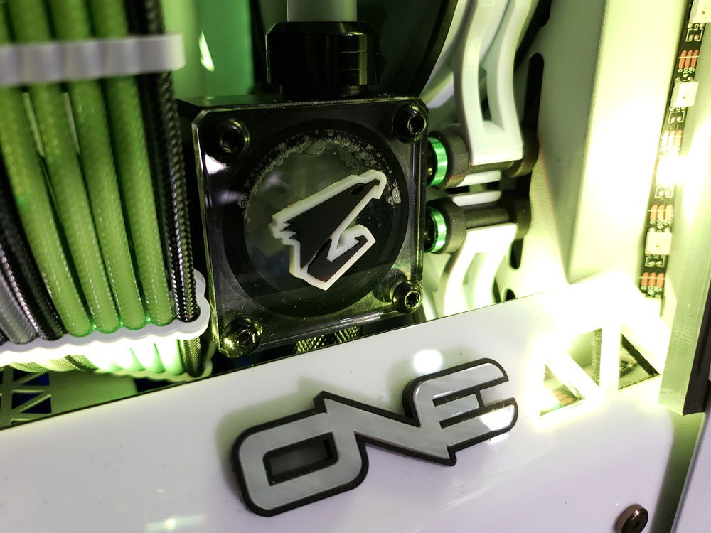 Custom modded cooling next to the beautiful CableMod cables