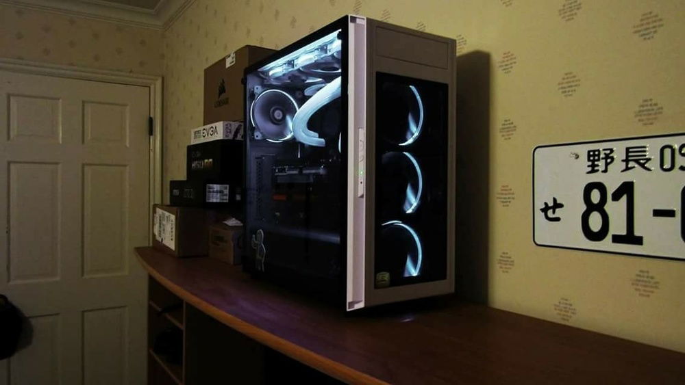 ThermalTake Riing 12 (white) fans, Cablemod AIO sleeving, 24pin ATX sleeving, 8pin EPS sleeving (white). This build was V1.0. A GTX 1050Ti was used in this build at the time.