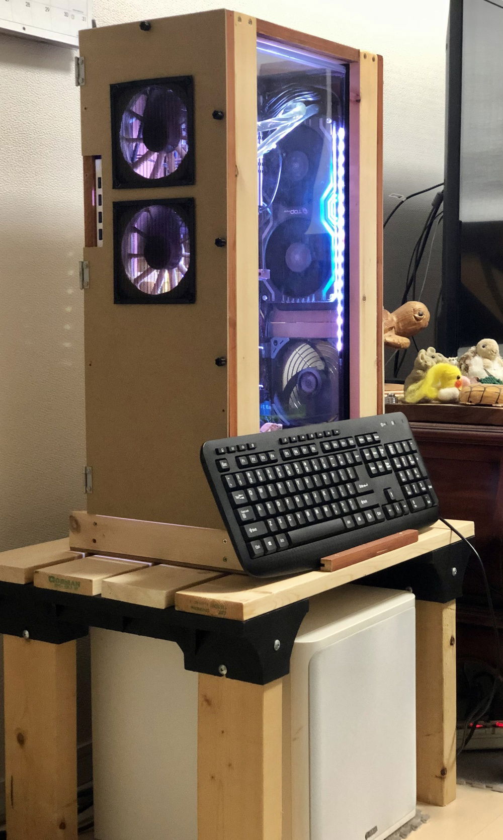 Had just enough scrap wood laying around to make a stand.