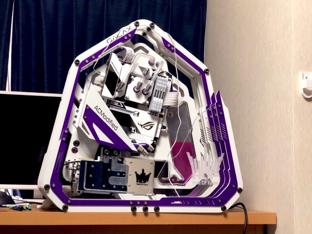 Changed GALAX HOF 2080ti 10th to Water block.  I made a mounting bracket and adjusted it.