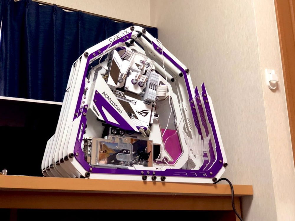 Changed GALAX HOF 2080ti 10th to Water block.  I made a mounting bracket and adjusted it.