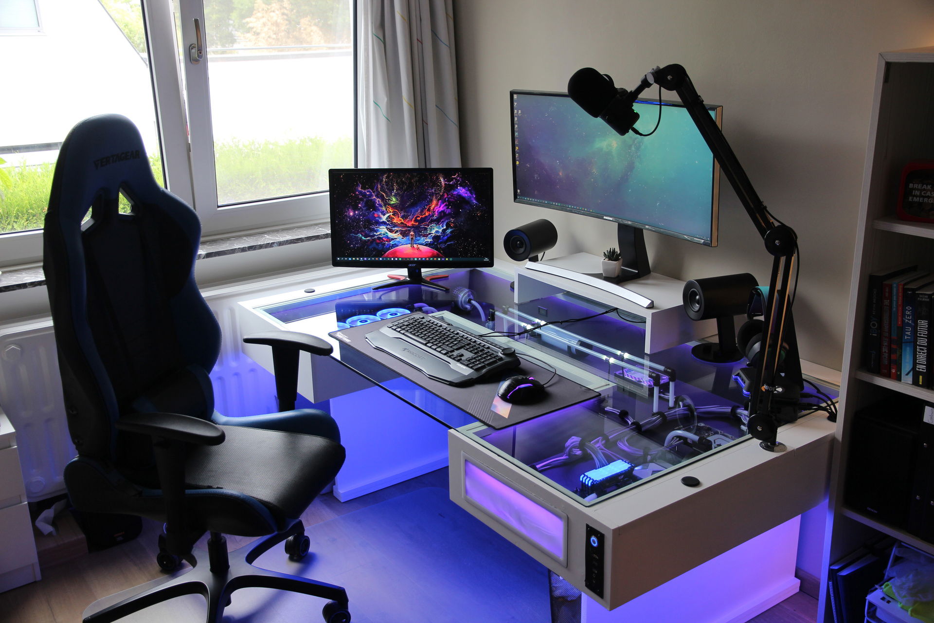 Watercooled Ultra Gaming Desk » builds.gg