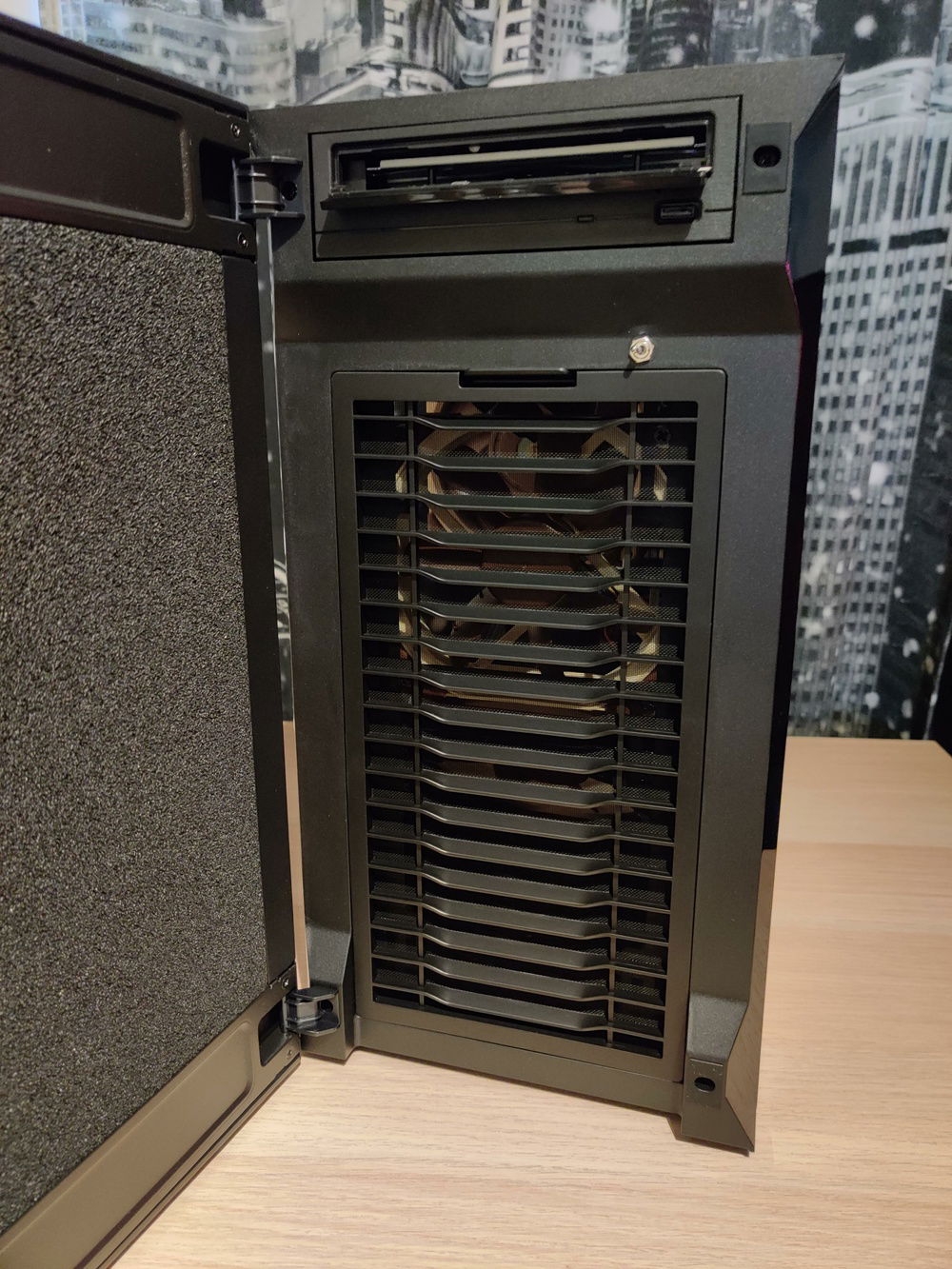 Switch turns case fans off when using rest mode