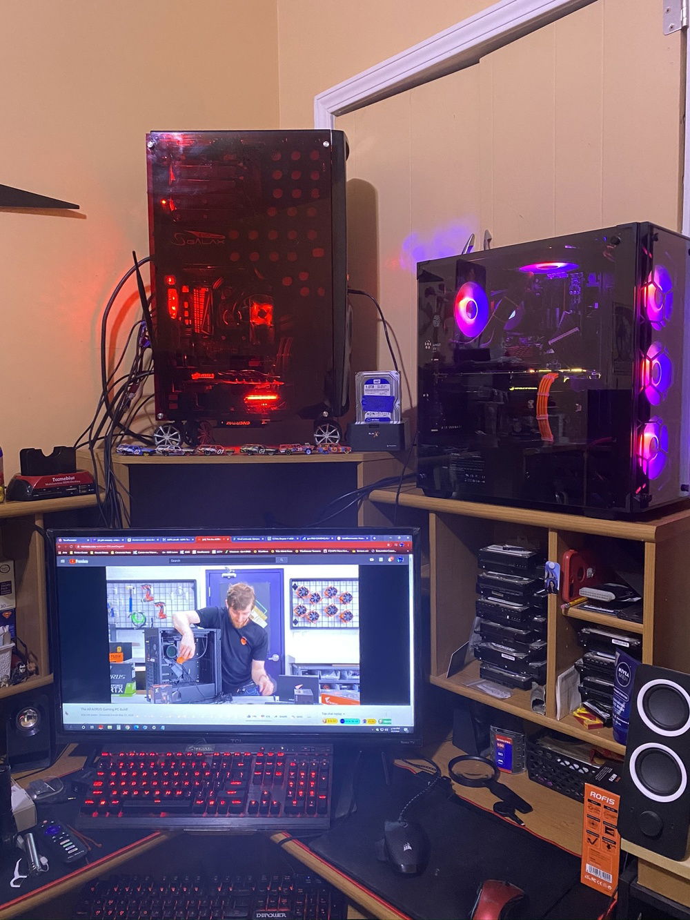 On desk with main PC, 1 32'', 2 keyboards, 2 mouse