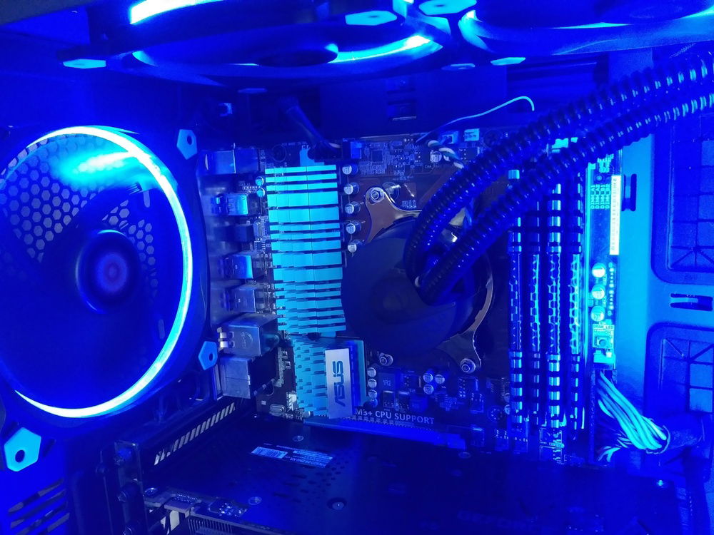 The blue color highlighted the hardware well