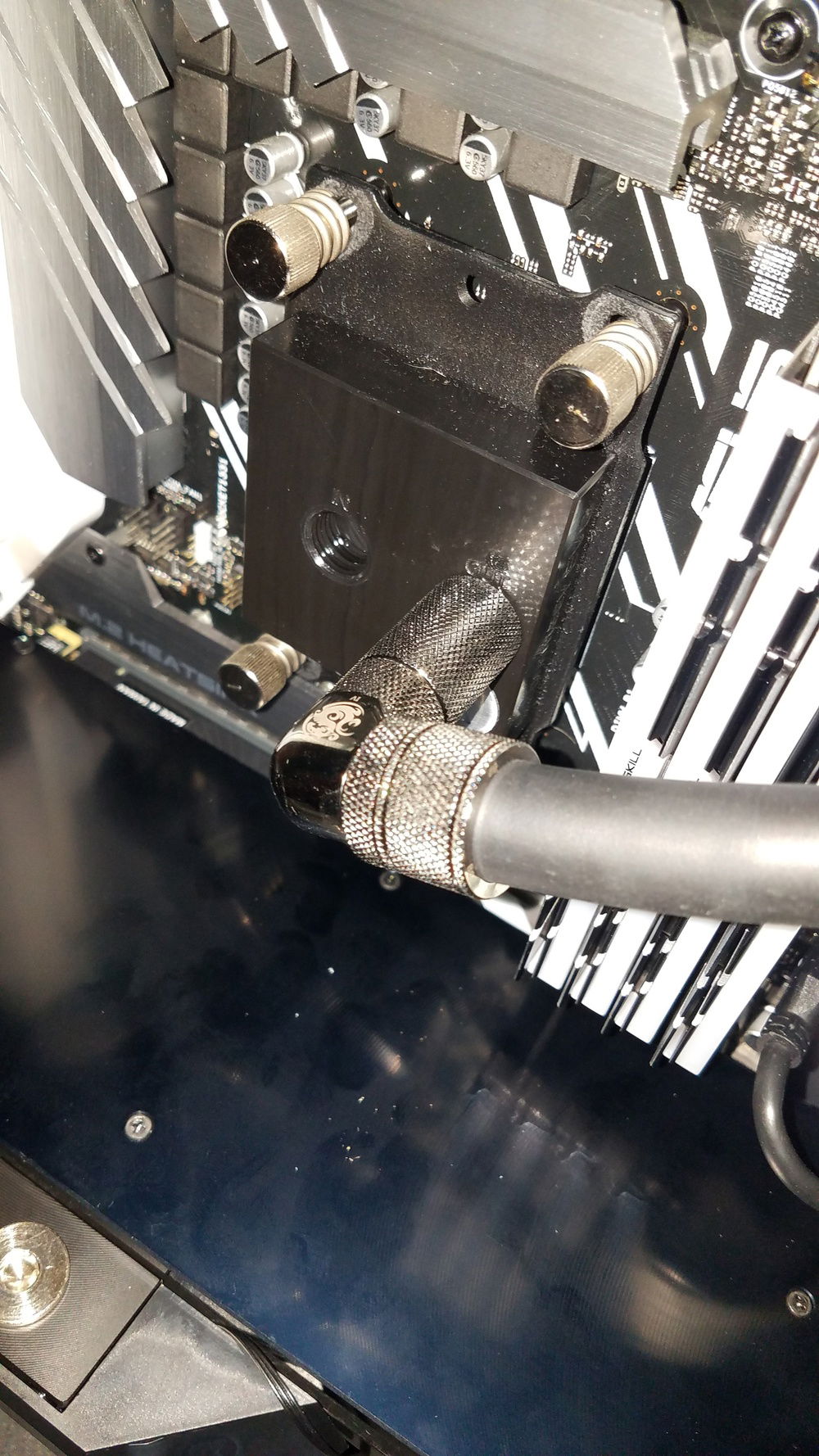 Fittings I used to get the CPU block outlet over the RAM