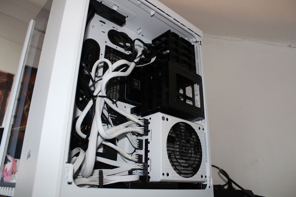 The second compartment, with PSU and storage plus cabling.