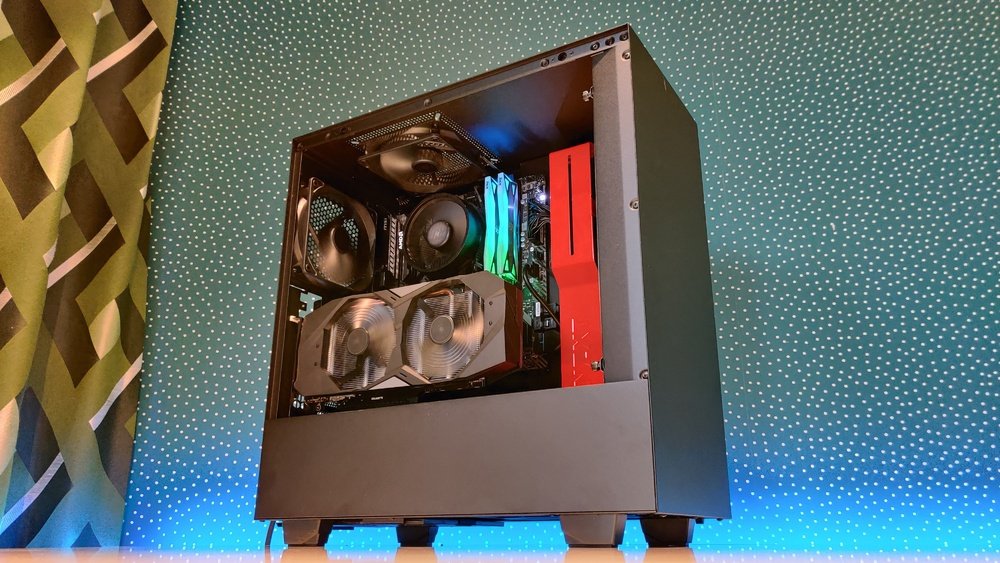 Corner $1000 Gaming Pc Build 2020 Canada with Wall Mounted Monitor