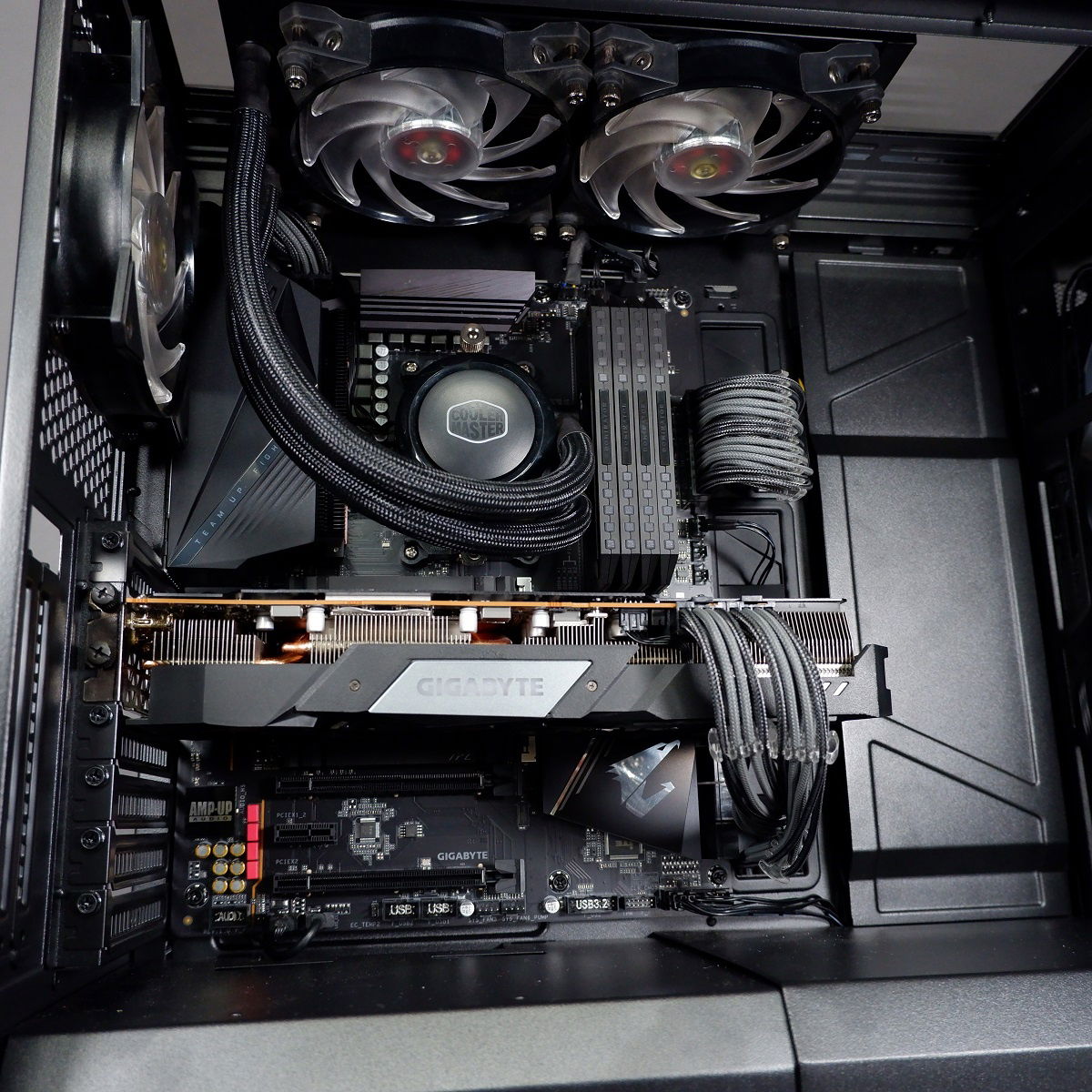 B550 Aorus Pro+Cooler Master H500P mesh » builds.gg