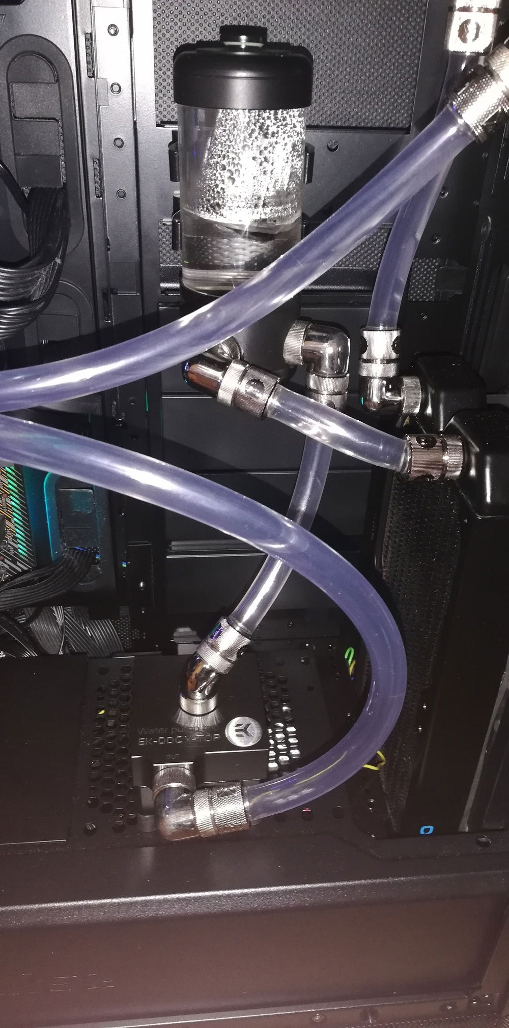 Temporary cabling, with just distilled water for now.