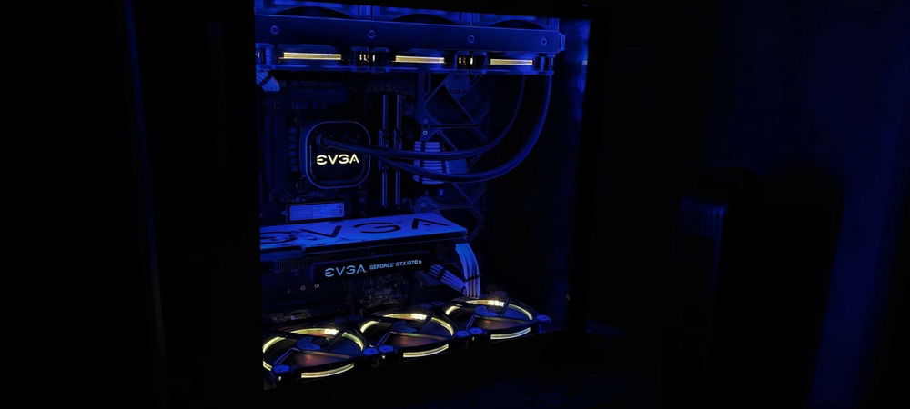 V1.0: Blue Gold. (V1.0 included an MSI Z270 SLI, 7600K, and 32GB of TeamGroup T Force Vulcan Z @ 3200MHz).