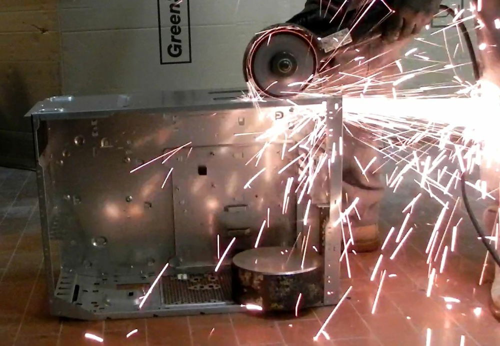 Cutting the hole for PSU zone