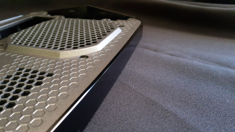 Dual color with glossy black, it was really hard