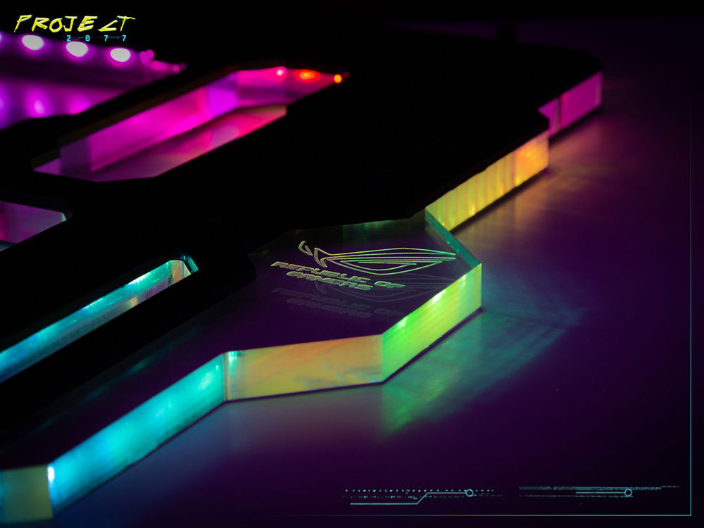 Asus ROG Logo on motherboard tray