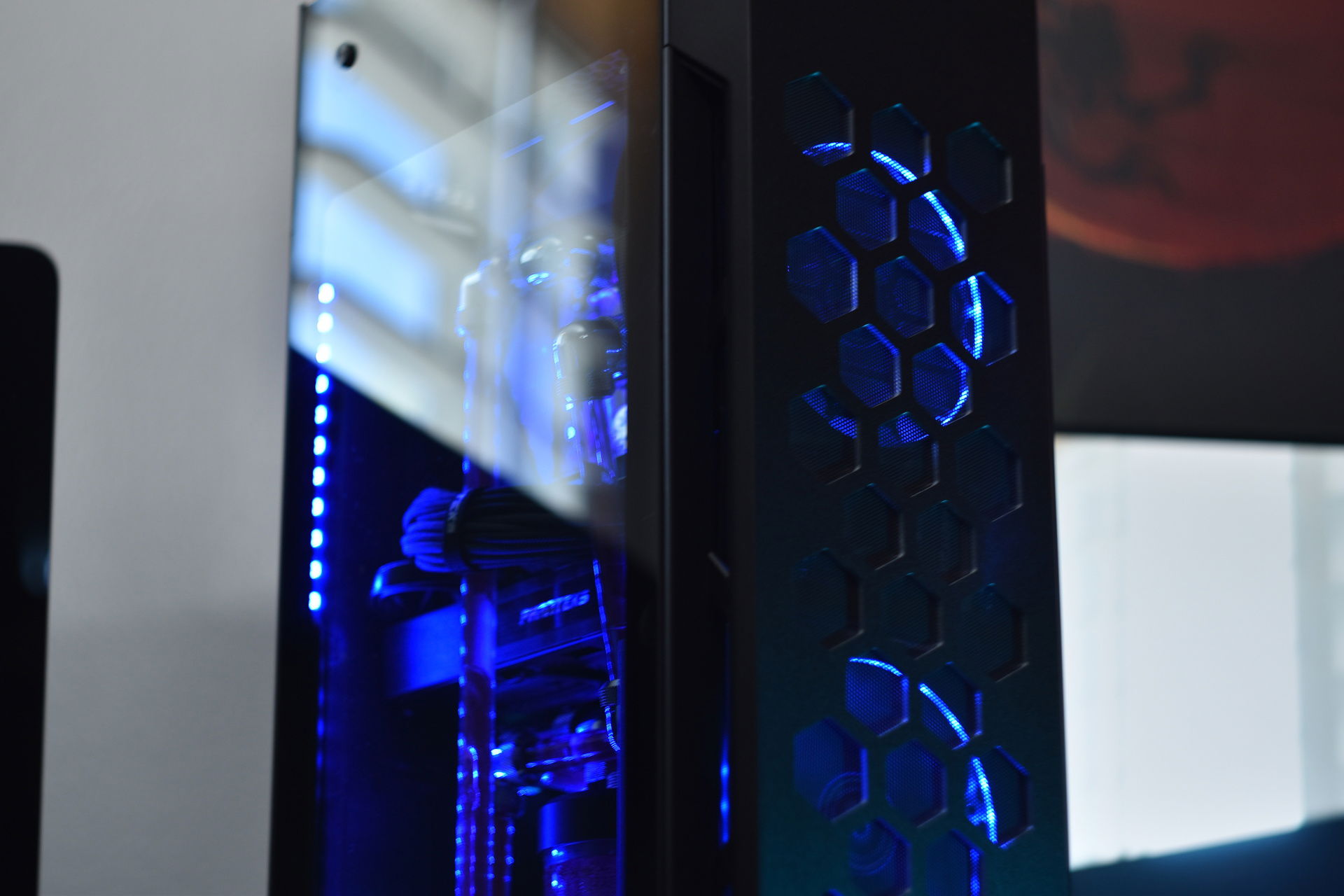 Phanteks Shift X Build Montage » builds.gg