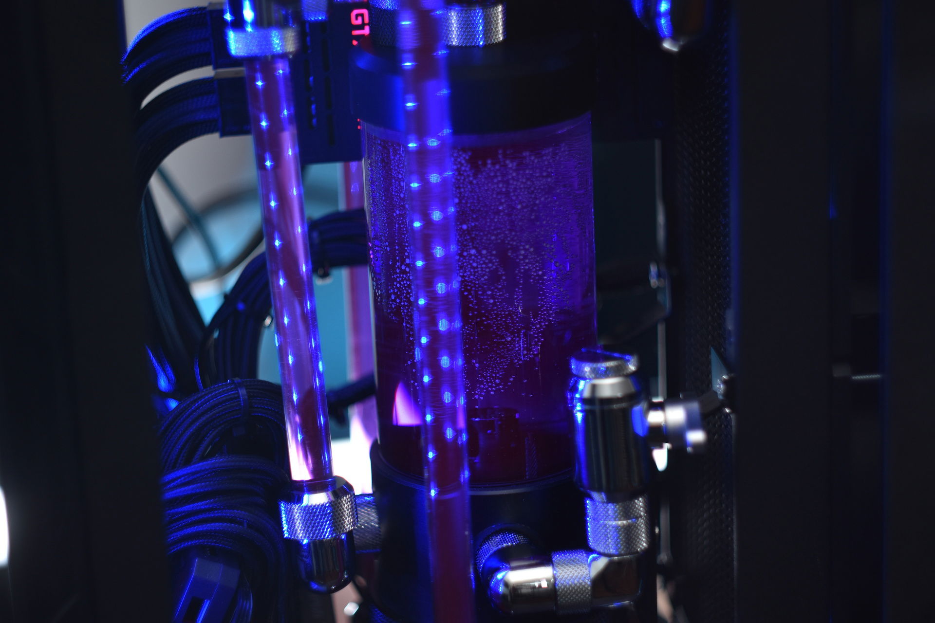 Phanteks Shift X Build Montage » builds.gg
