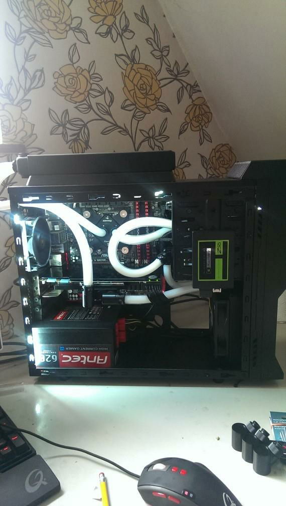 My first WC build, a bit long in the tooth now but I'm already plotting a new ITX build. Won't be going back to the water as I find it too much of a nuisance!