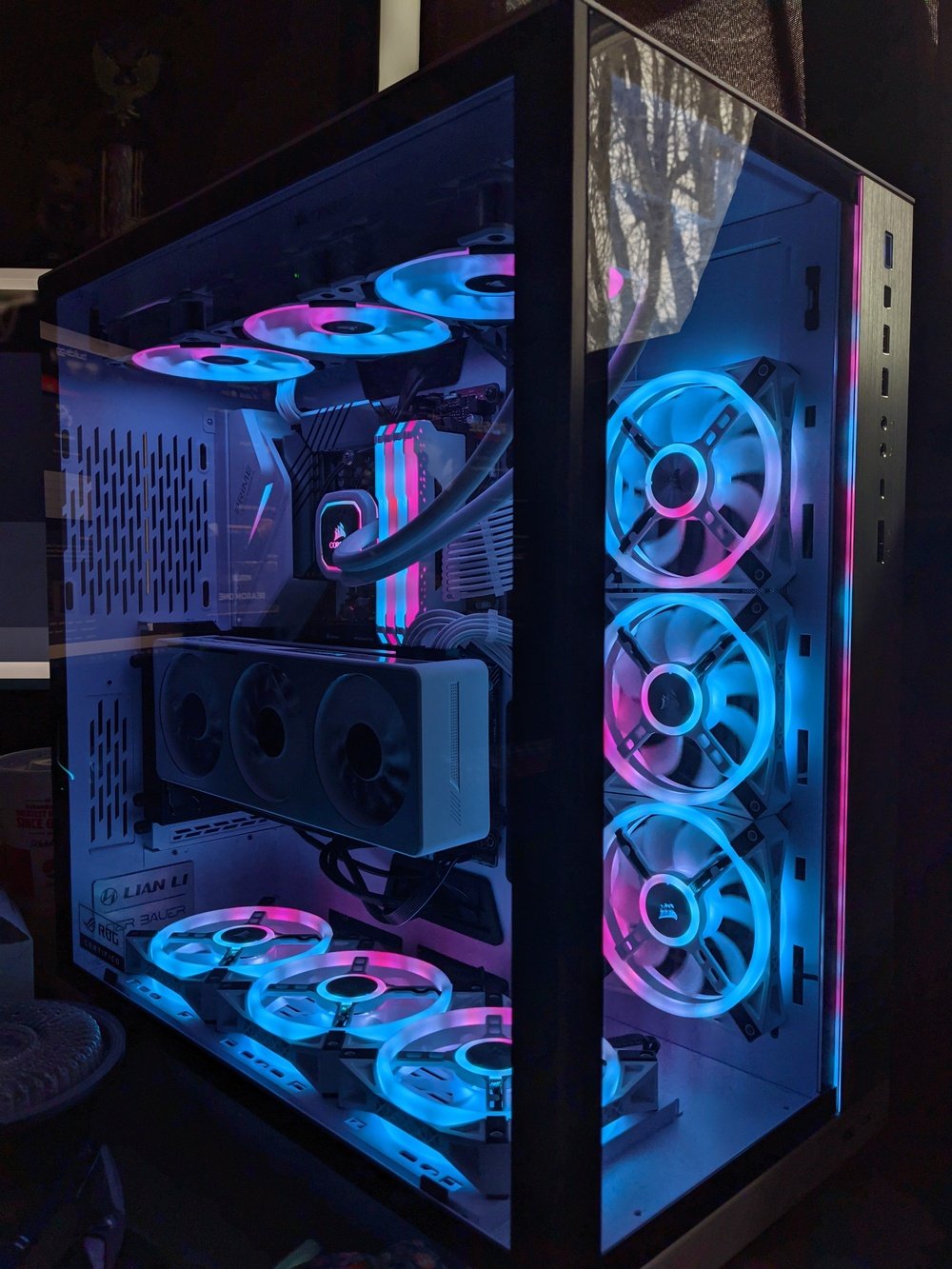 Corsair Commander PRO fan and lighting controller announced - Cooling -  News 