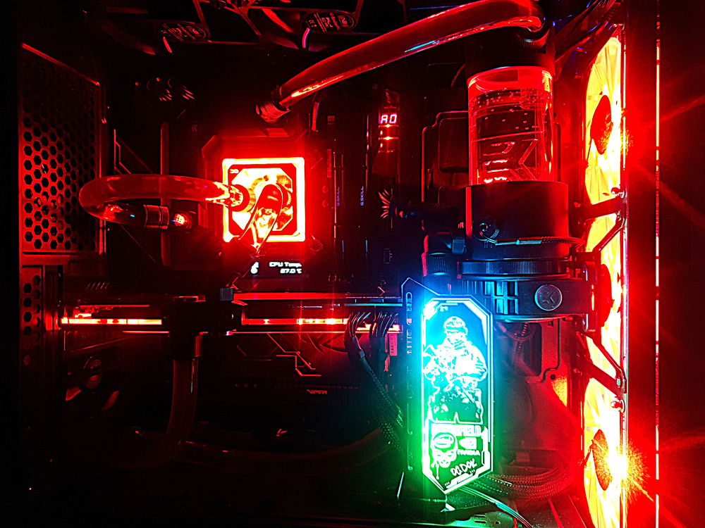 Gehäuse: Ponos TG Midi-Tower, Tempered Glass (3 Front RGB Lüfter, 3 oben, hinten 2 und einer vor der SSD)