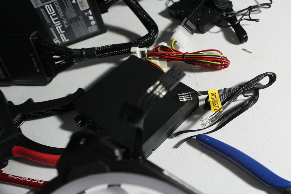 Modular RGB cable done and being inserted to it's connector end. Ready to be tested with an Corsair RGB hub.