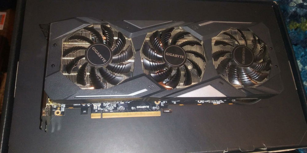 plz forgive the dust! just exhumed this from my old case