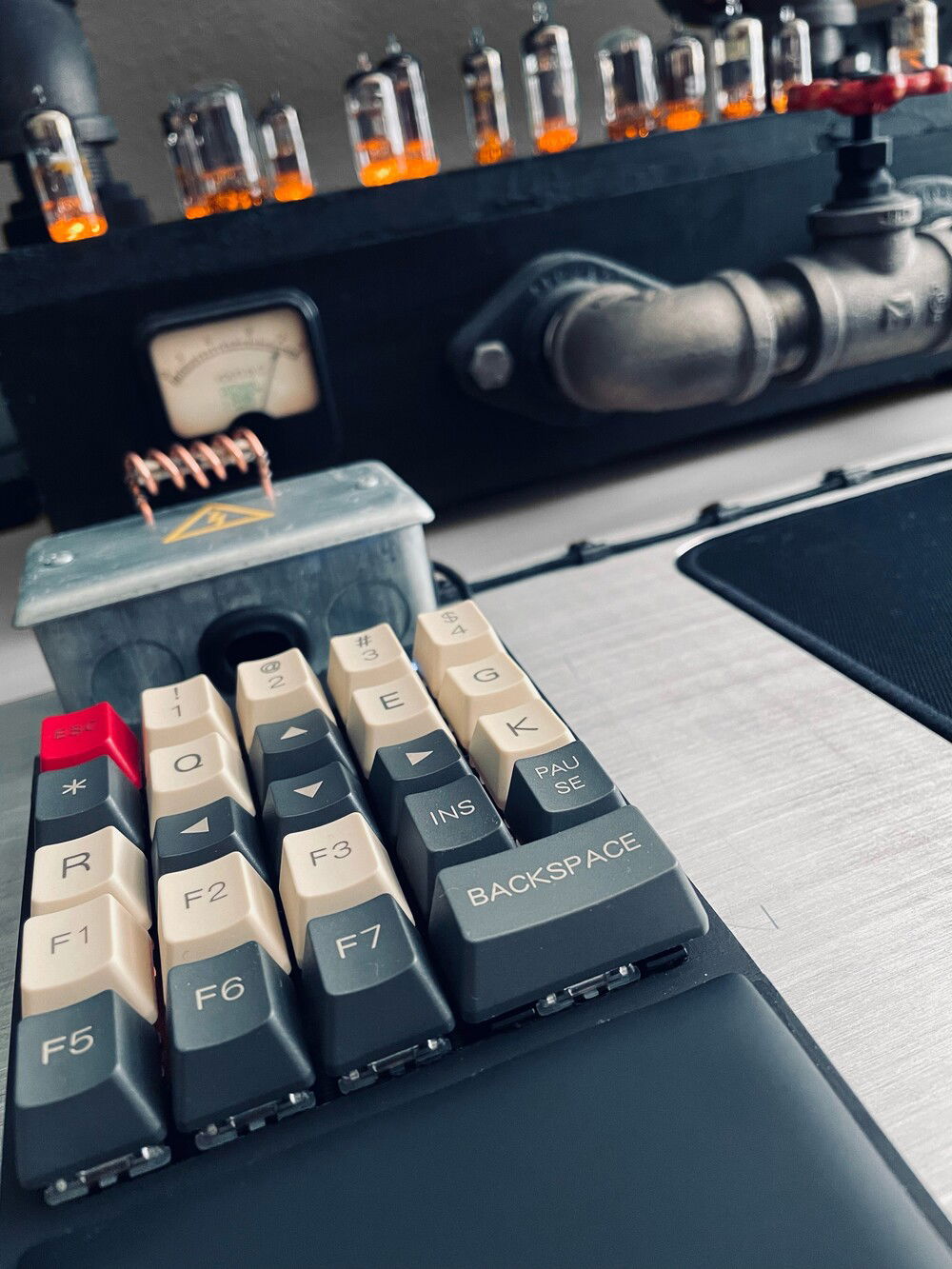 ControlPad Version 2.0
Added a Flat Black pint job and 1980's Retro Keycaps