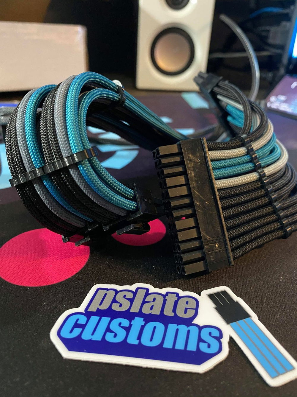 Pslate high quality cables.