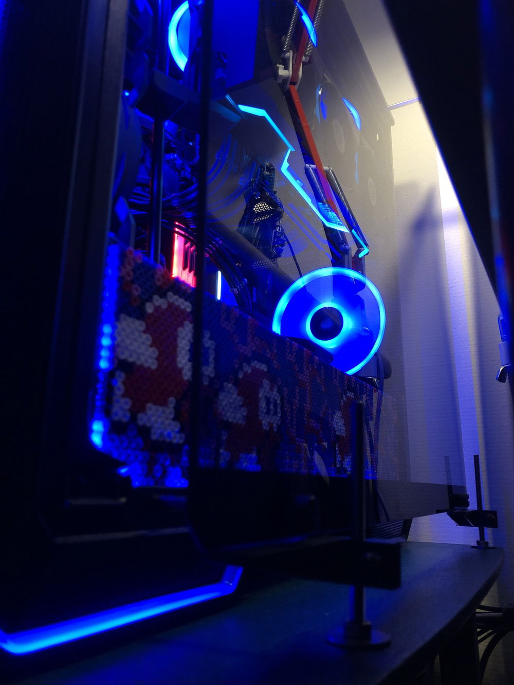 Fishes on the PSU shroud