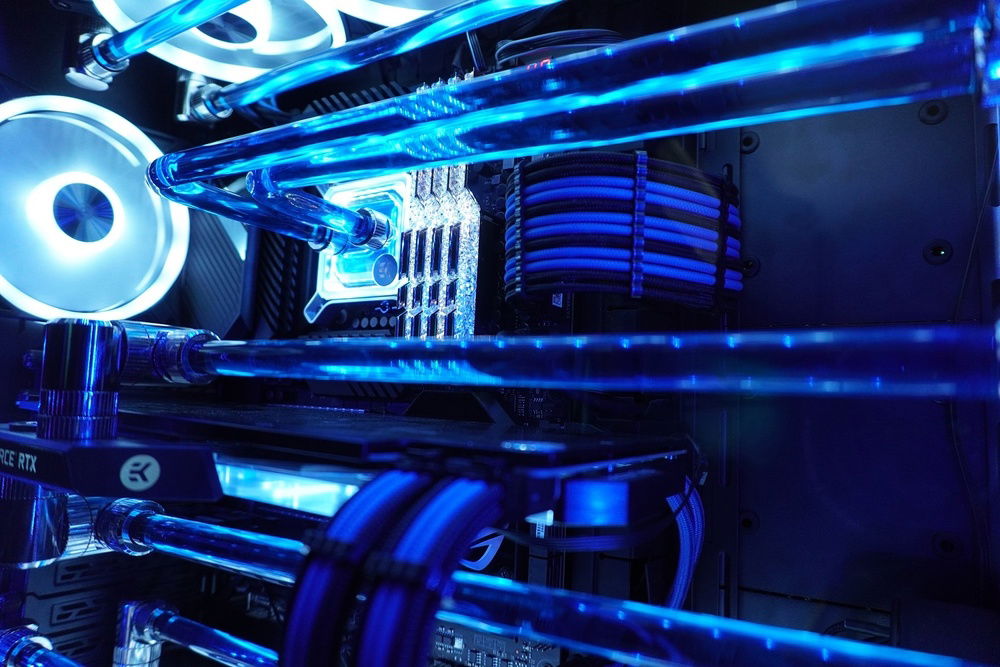 Switched to ModMesh cables this build which hold their shape much better