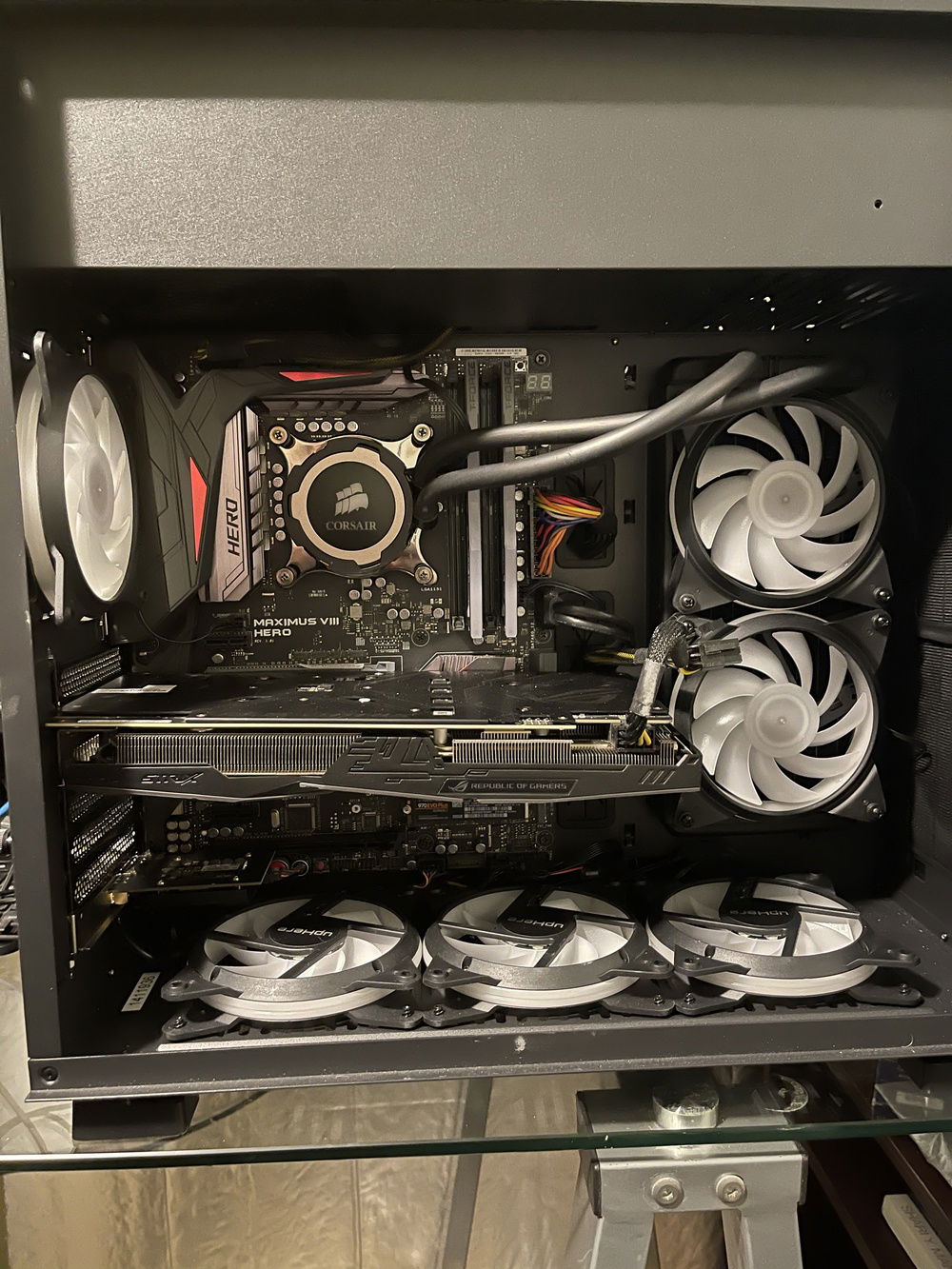 With everything off you can get a better idea of the layout and the flaws in the system, I’ve been shopping around for a nice set of sleeved cables to match my aesthetic.