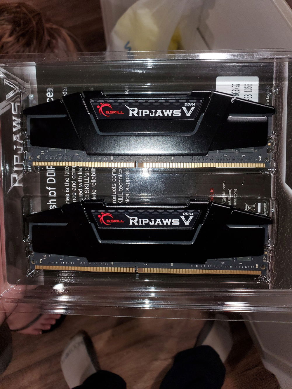Ripjaw 16g 3200 ddr4 ram x2