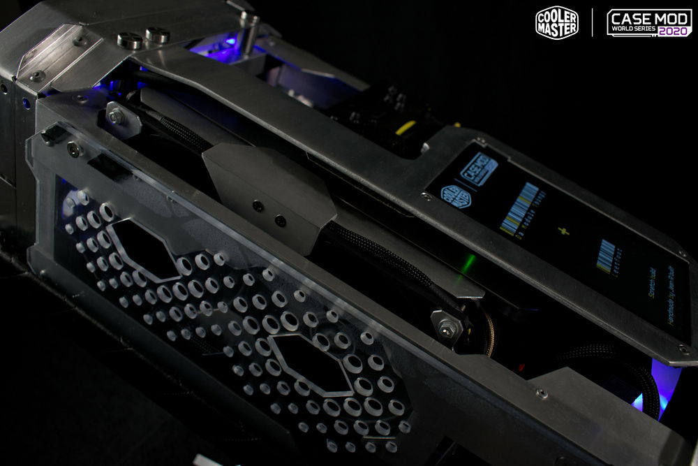 Here you can see the inside view of the LCD side of the case without the shell