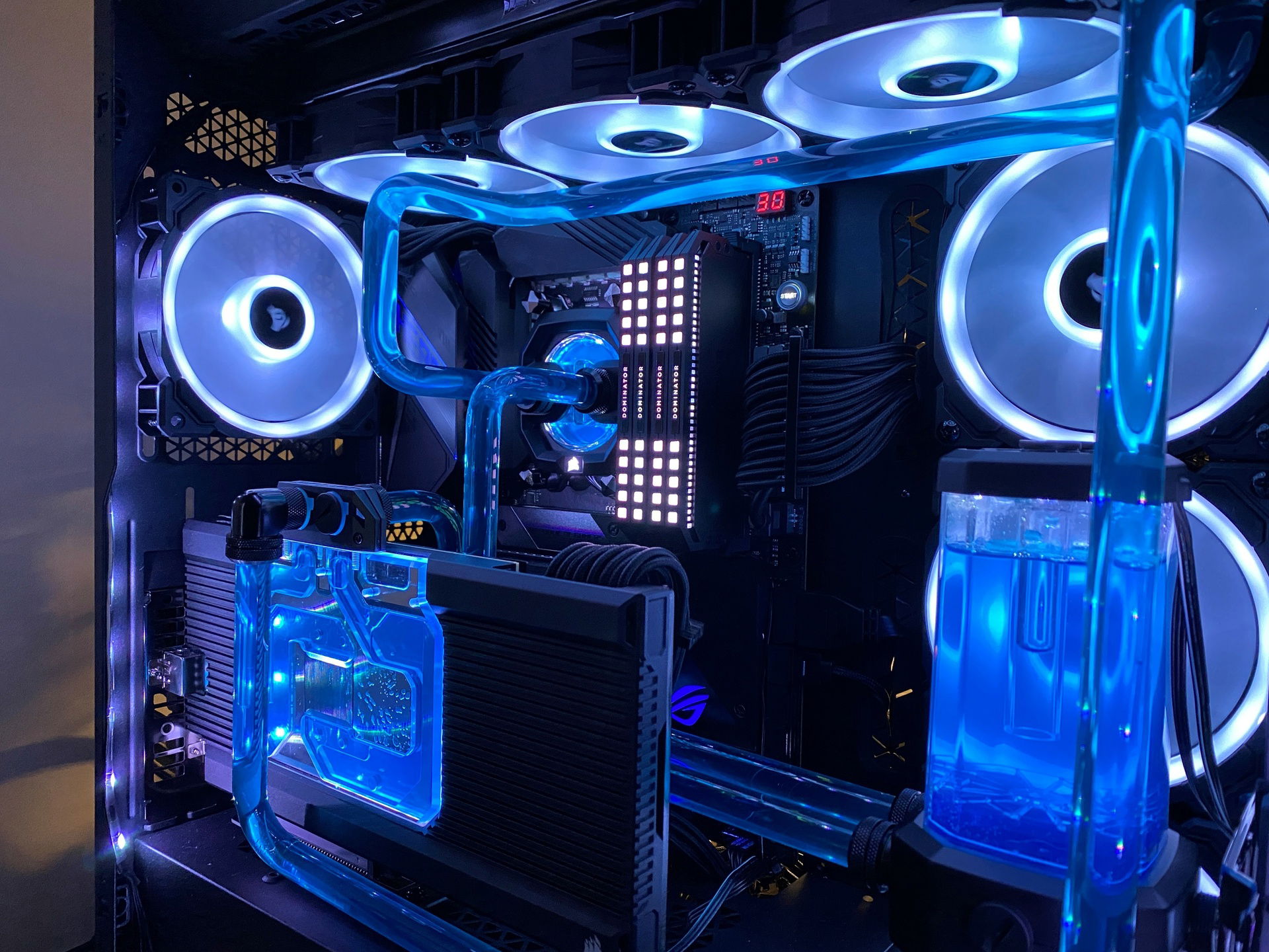 Corsair 5000X - Hydro X » builds.gg