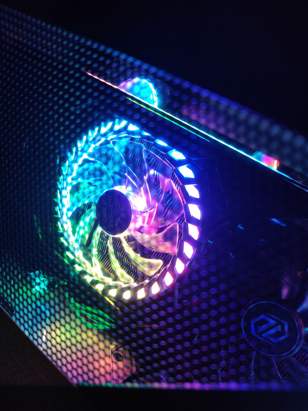 Sideview of the GPU fan