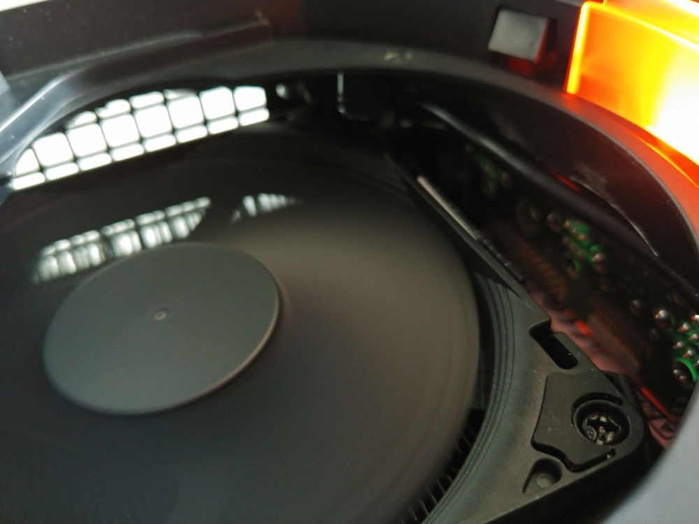 Trying to photograph the inside...