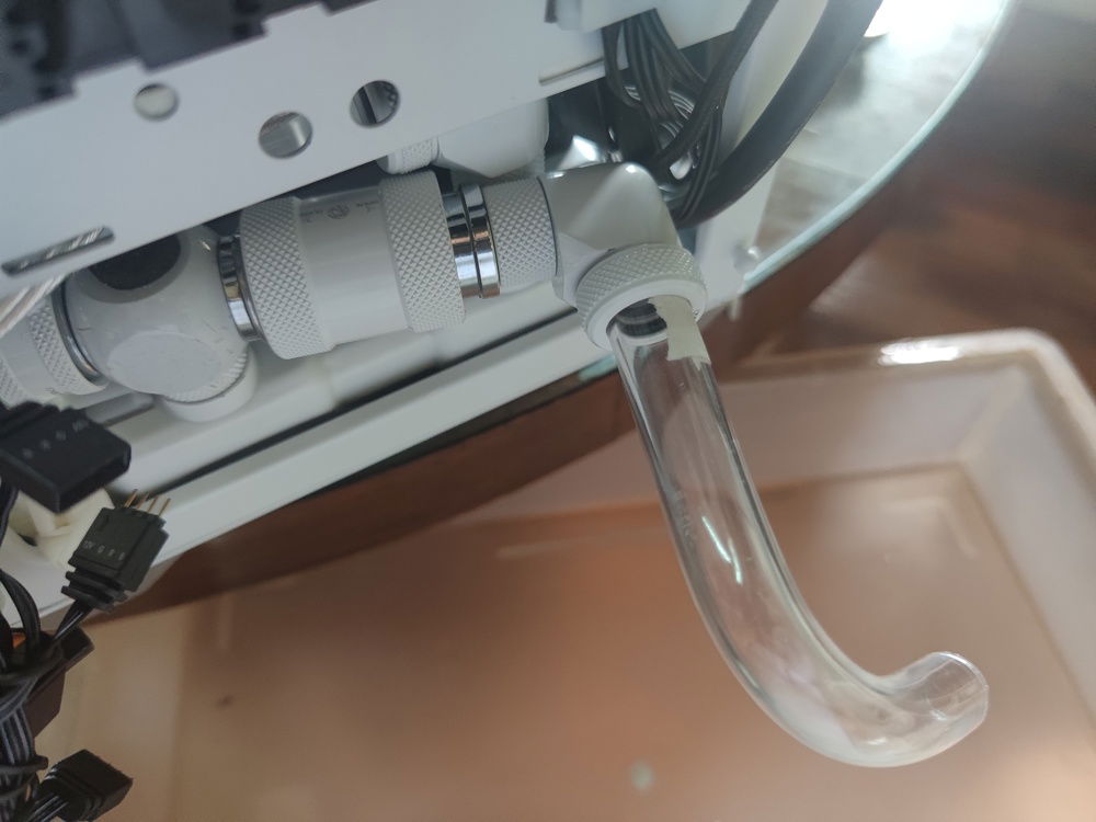 This is how draining the system would look. Barrow's push valve is easy to use but a bit loose. During normal operation, I double seal the valve using a plug.