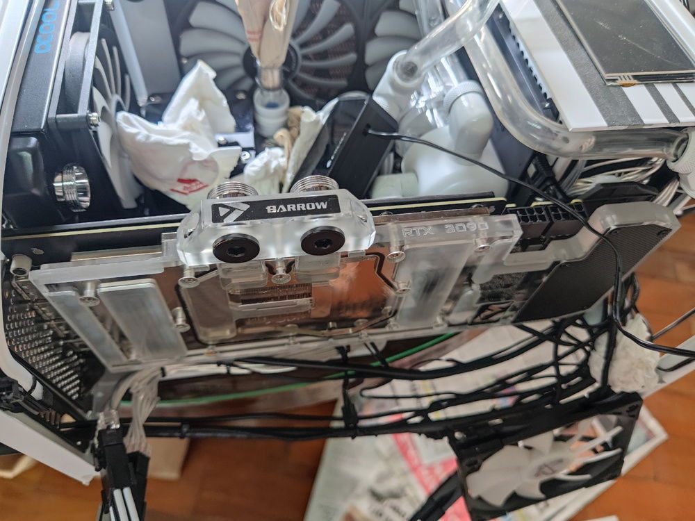 I couldn't move the case from the side position without risking water leaking all around.