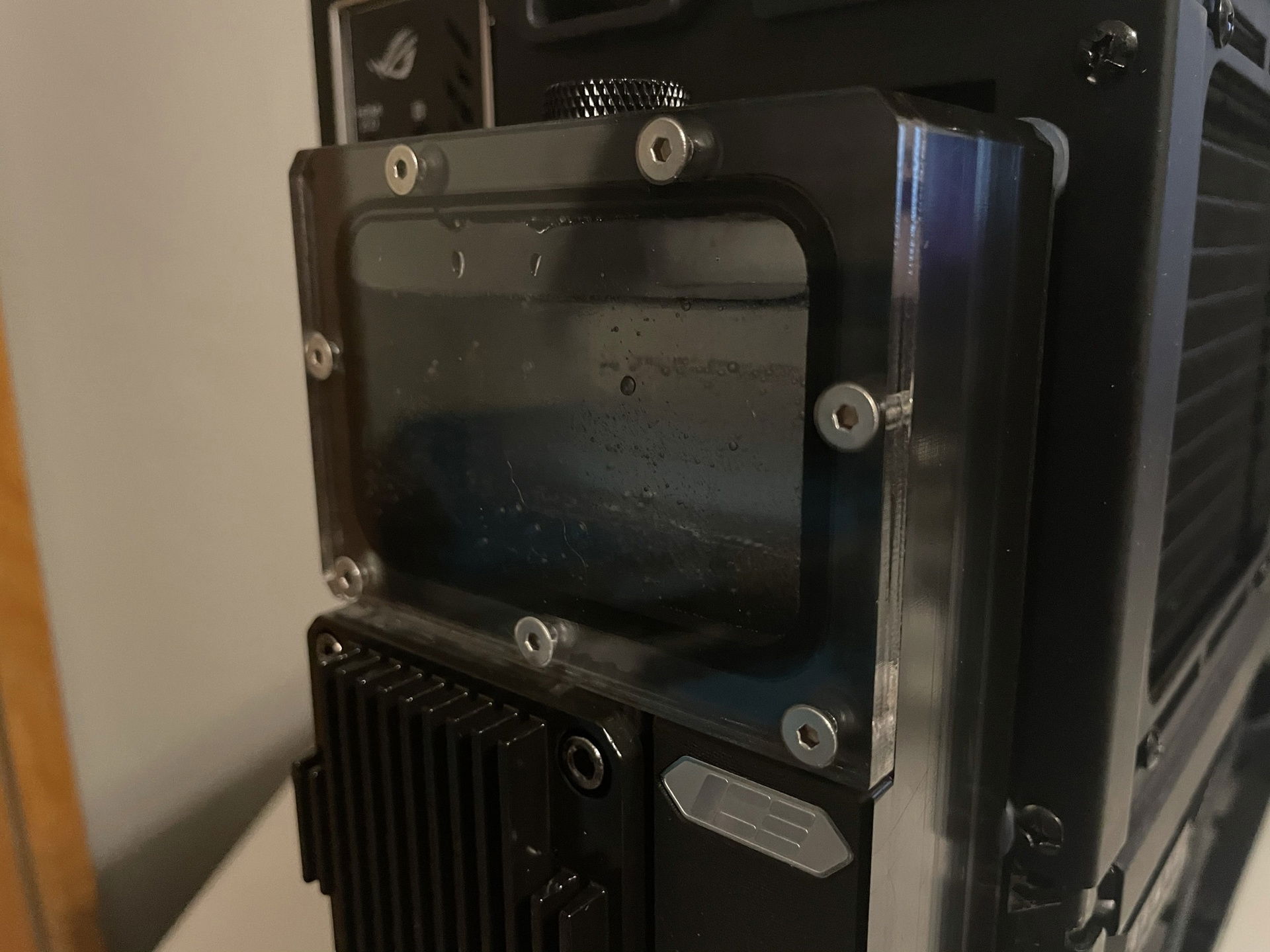 Blackhole - A stealth NCASE M1 custom watercooled build » builds.gg