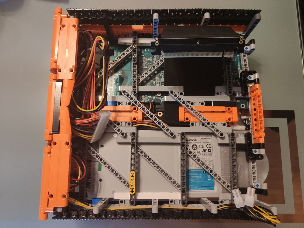 here you can see some parts of the inner constuction